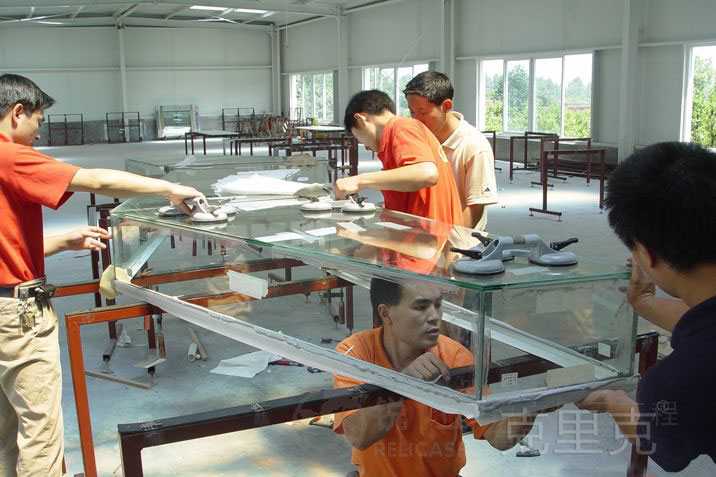 美國(guó)安克雷奇阿魯提克展示中心桌面文物展示柜制作現(xiàn)場(chǎng) 美國(guó)安克雷奇阿魯提克展示中心桌面文物展示柜制作現(xiàn)場(chǎng)