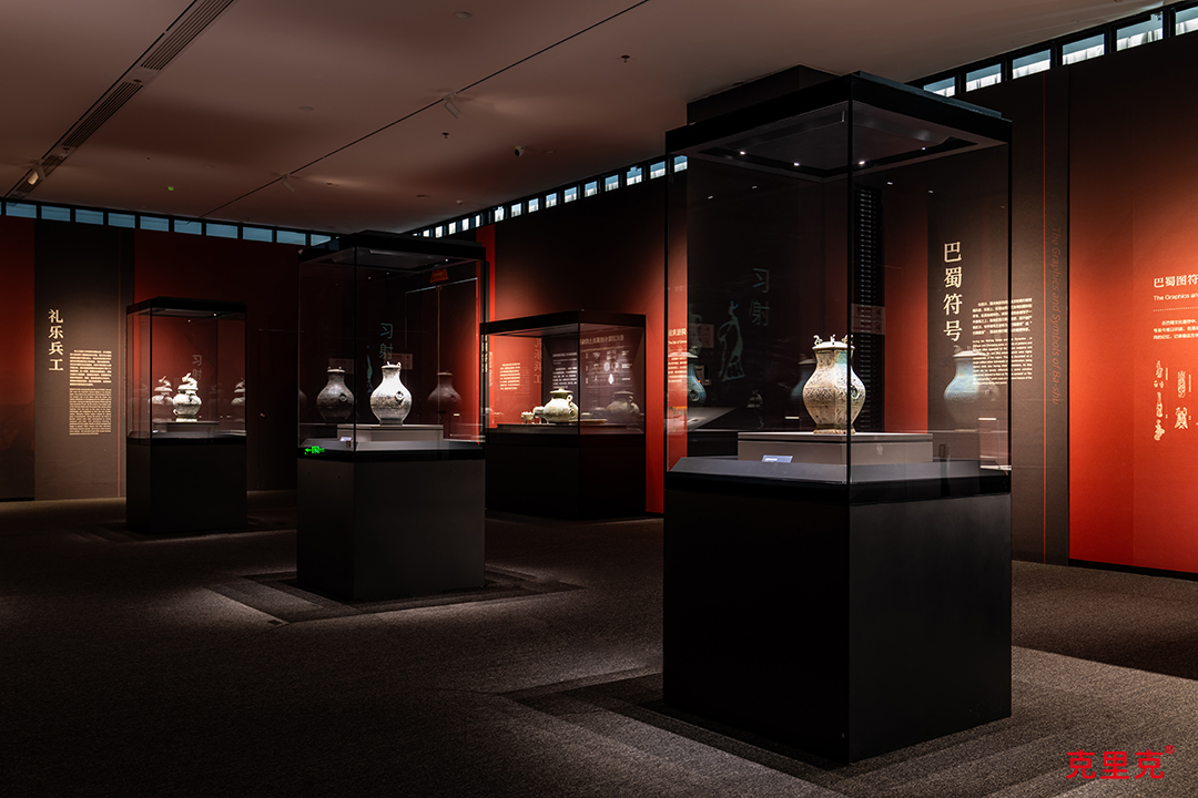 1740967785189455.jpg 三星堆與金沙的神秘魅力再現(xiàn)_克里克展柜